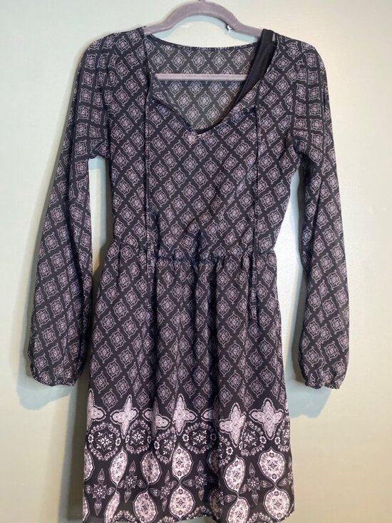Mudd Dresses & Skirts - Mudd S Y2K Black White Print Dress Boho Peasant Long Sleeve Festival Mini preppy